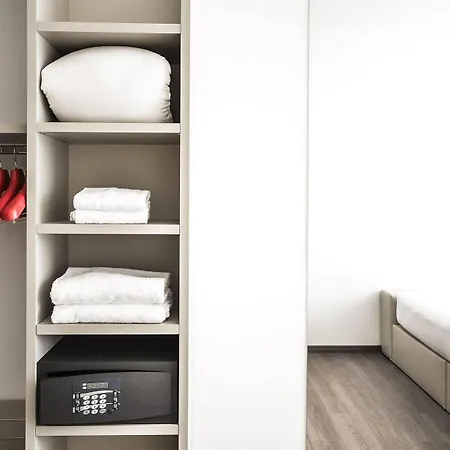 Bb Smarthotel Milano Linate Hotel